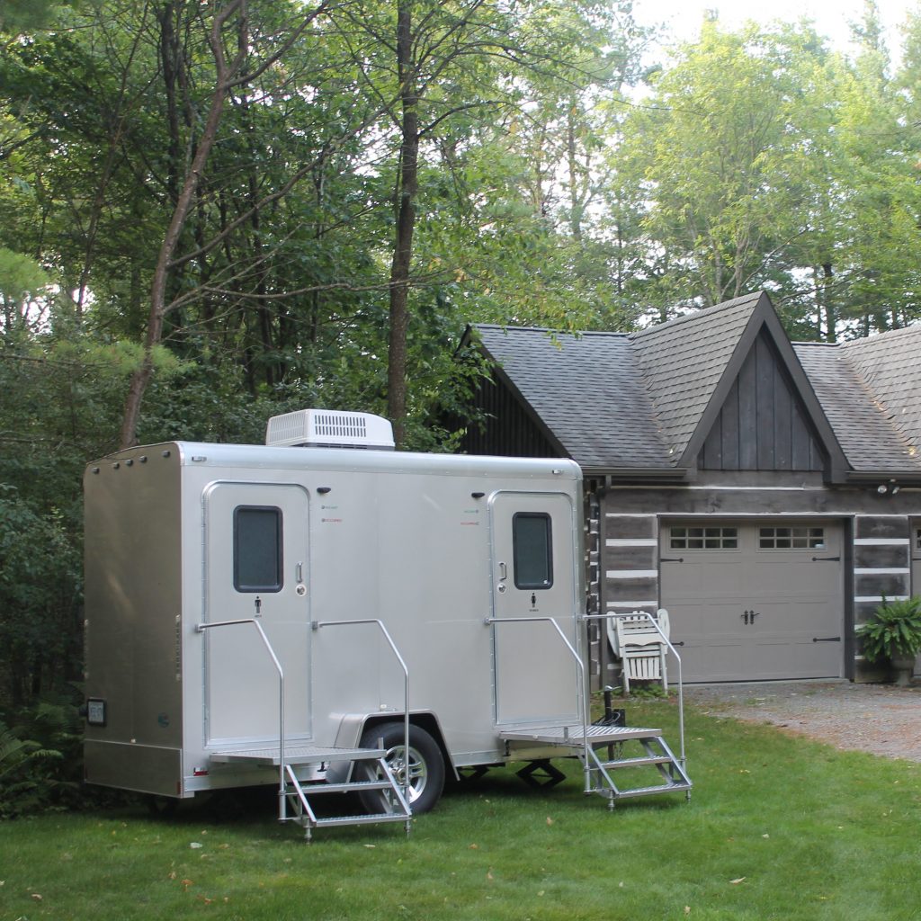 portable mobile restroom